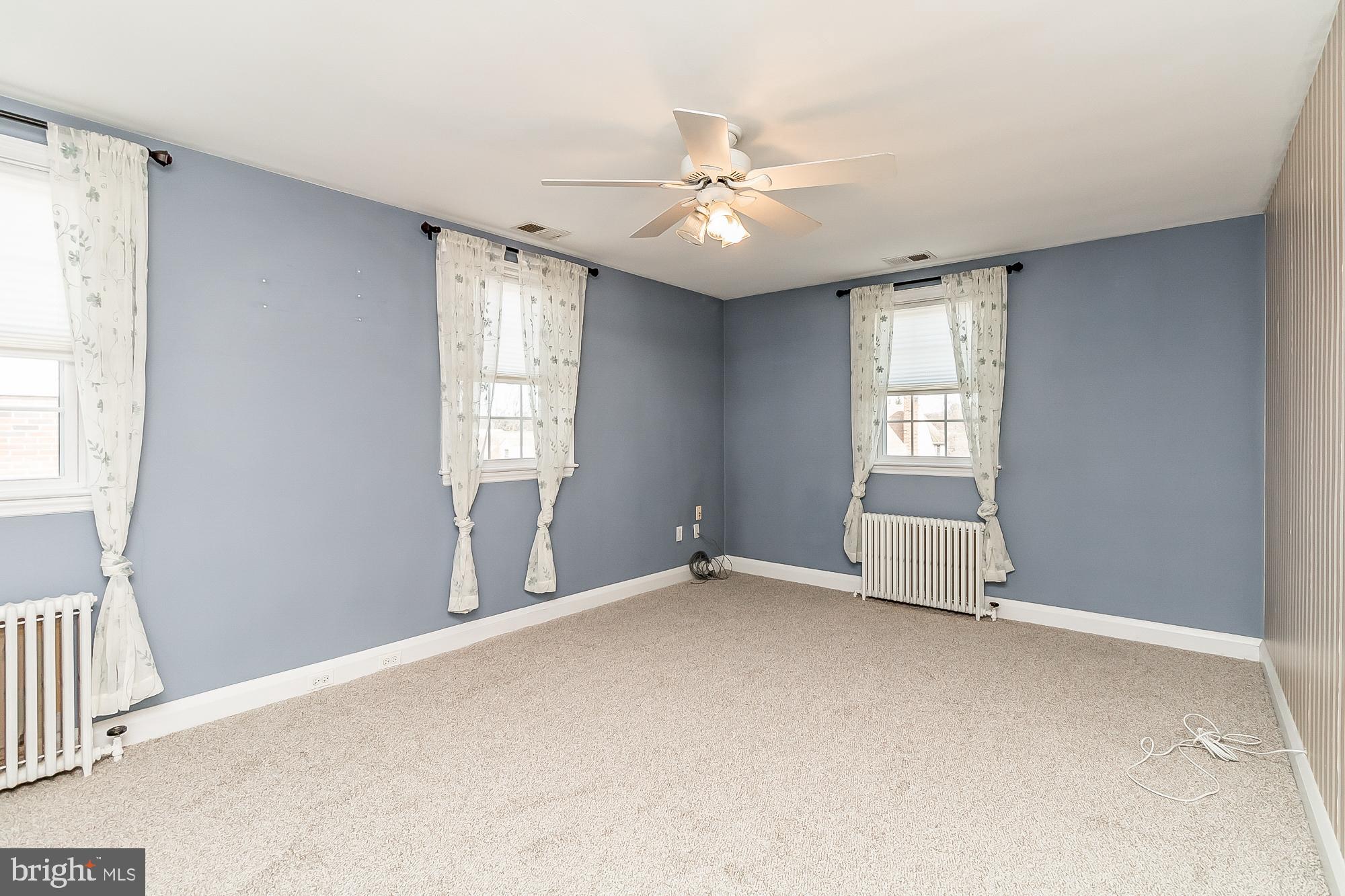 2709 Alden Road Parkville, MD 21234 - Photo 14 of 33 Primary bedroom