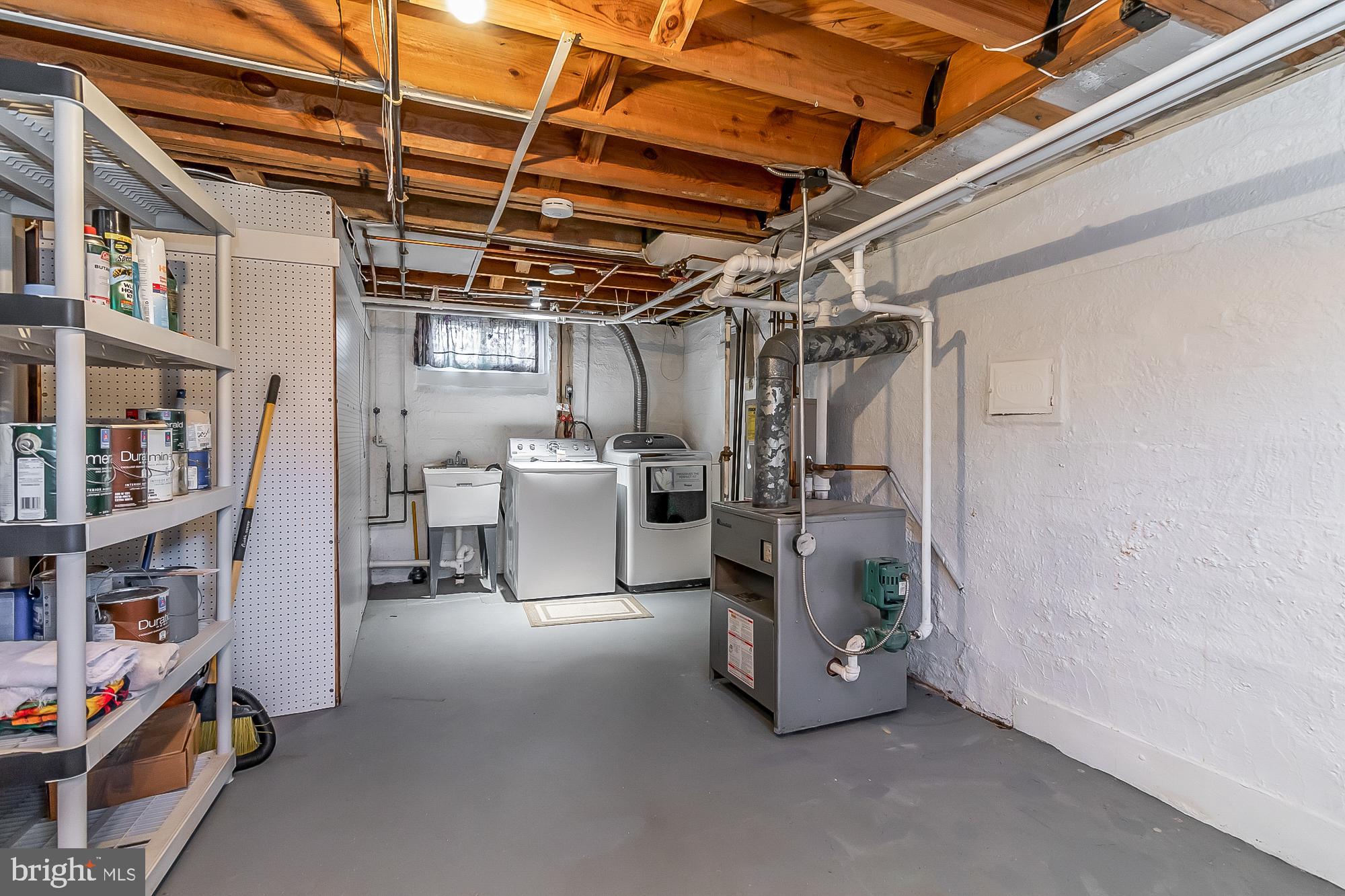 2709 Alden Road Parkville, MD 21234 - Photo 25 of 33 Large laundry room