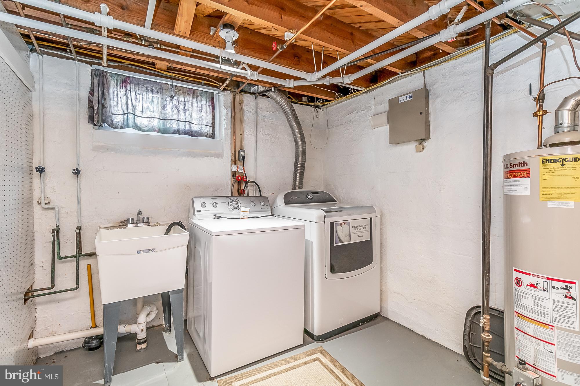 2709 Alden Road Parkville, MD 21234 - Photo 27 of 33 Washer and dryer