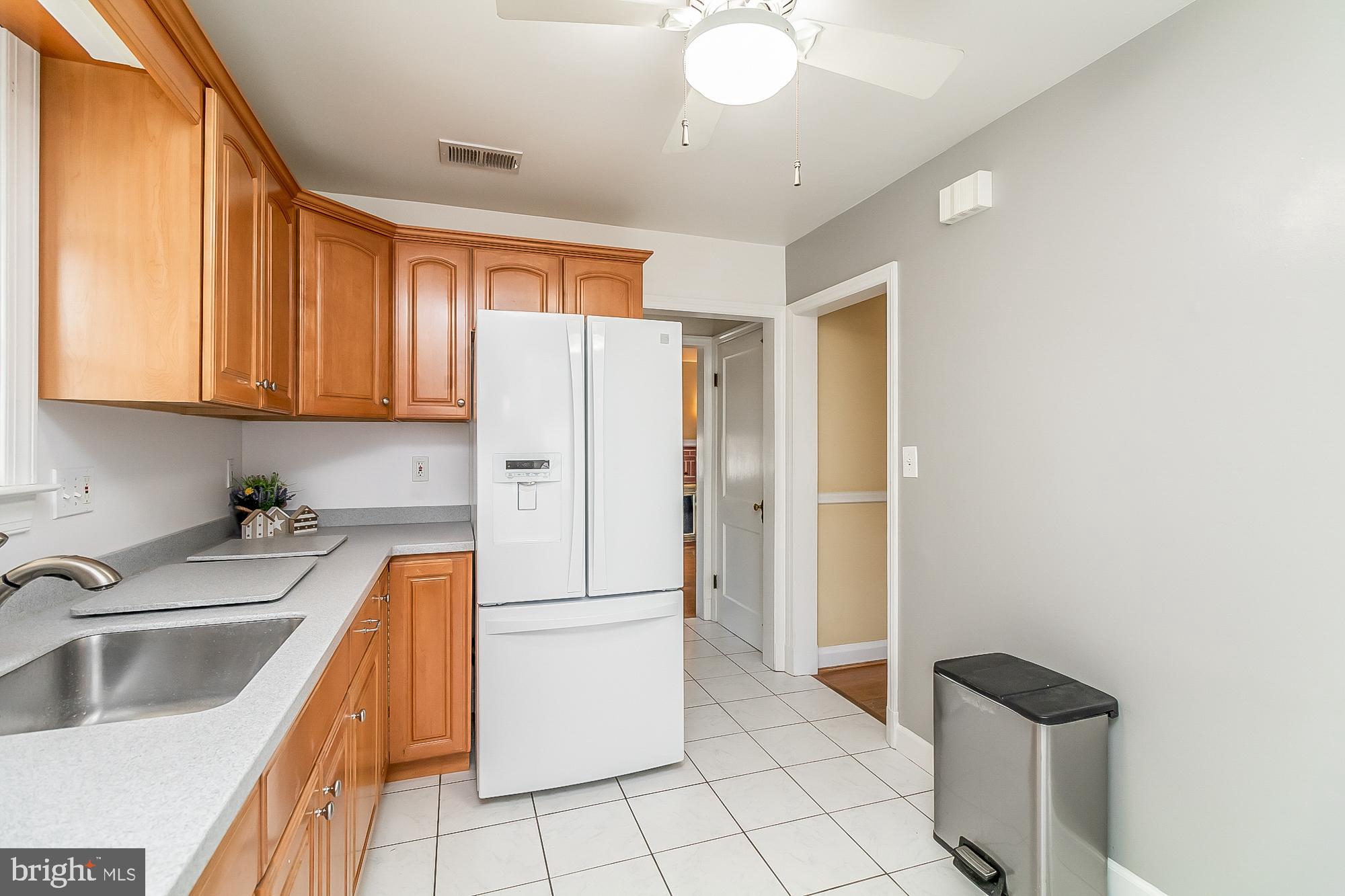 2709 Alden Road Parkville, MD 21234 - Photo 7 of 33 Kitchen