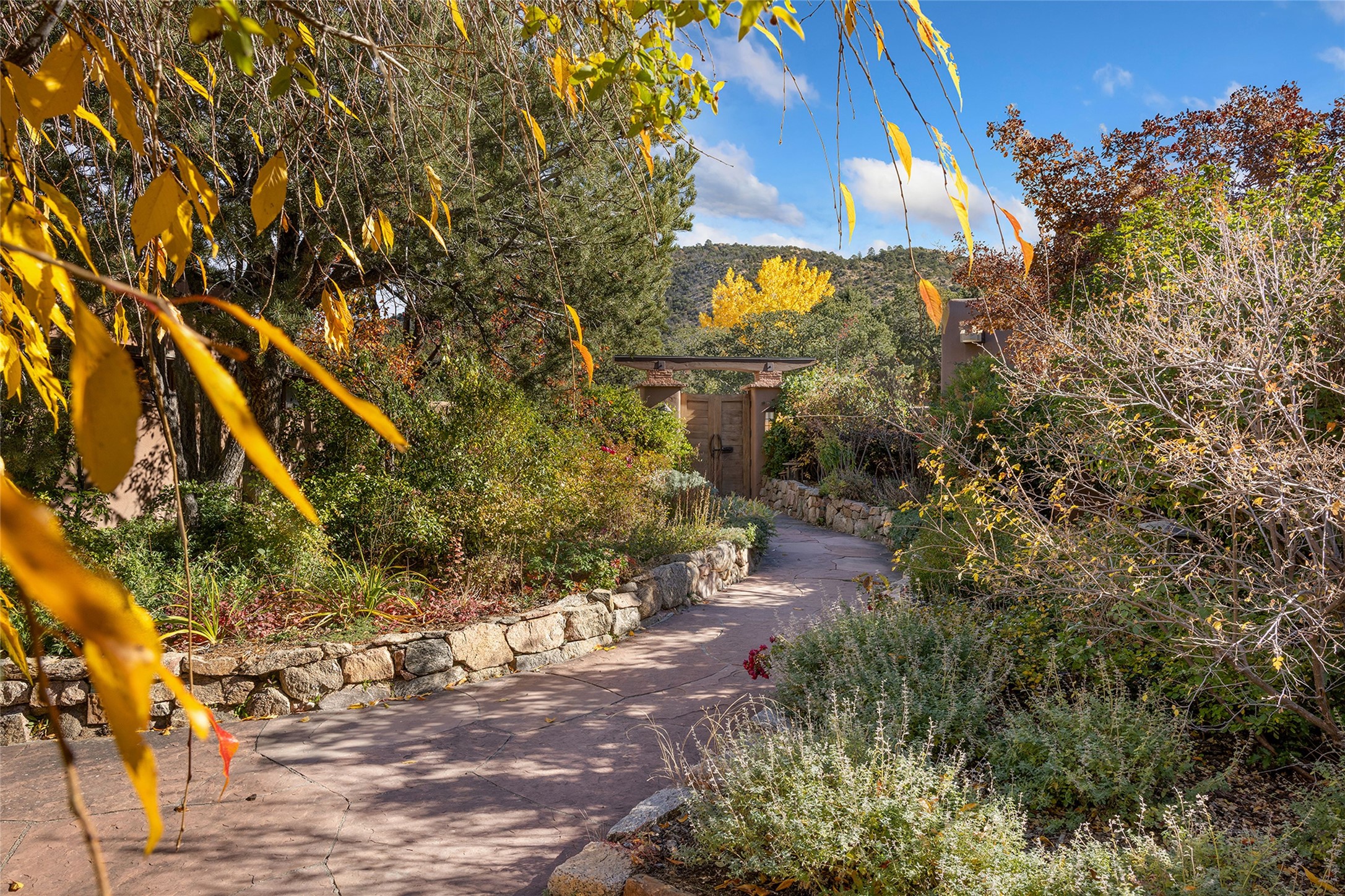 2022 Foothills Road Santa Fe, NM 87505 - Photo 47 of 68 Entry Garden