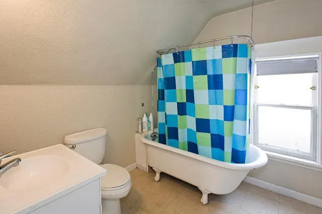 $2,550 | 2309 Cole Avenue Southeast, Minneapolis, MN 55414