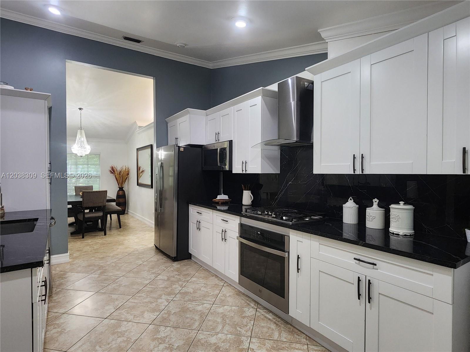 111 2nd Street Southeast Naples, FL 34117 - Photo 11 of 96