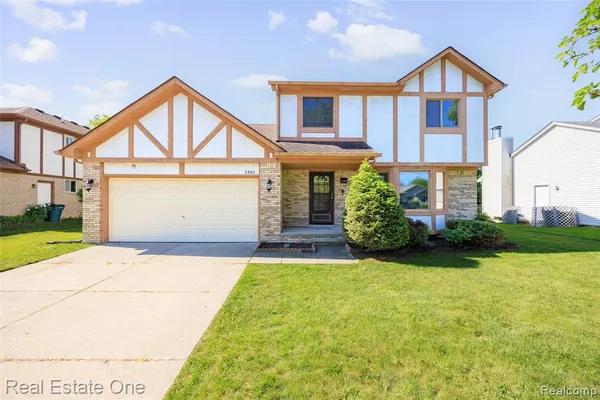 $440,000 | 2202 Prescott Drive, Troy, MI 48083