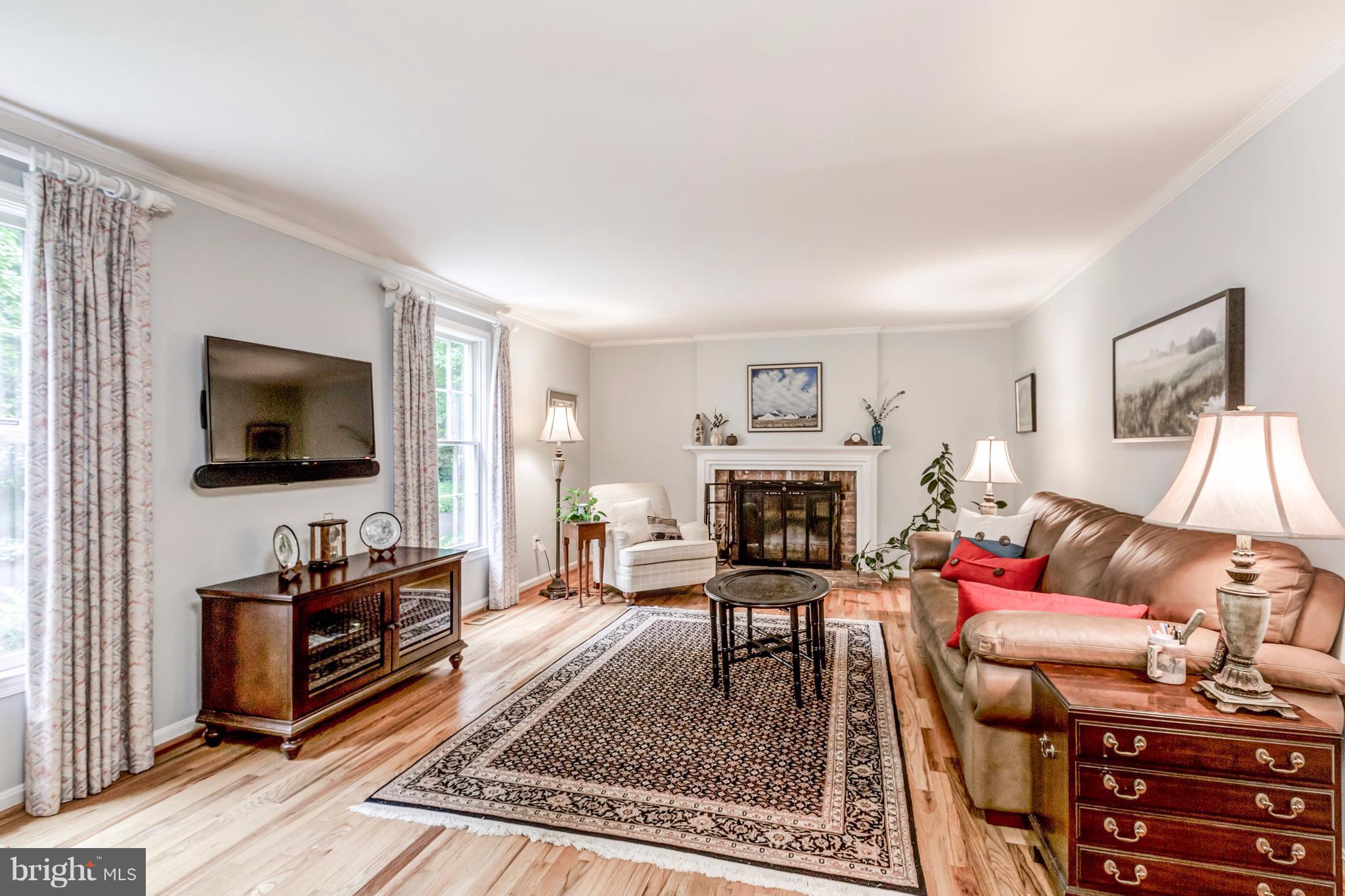1001 Bellview Road McLean, VA 22102 - Photo 3 of 30 Relax by the fire or catch up on Netflix