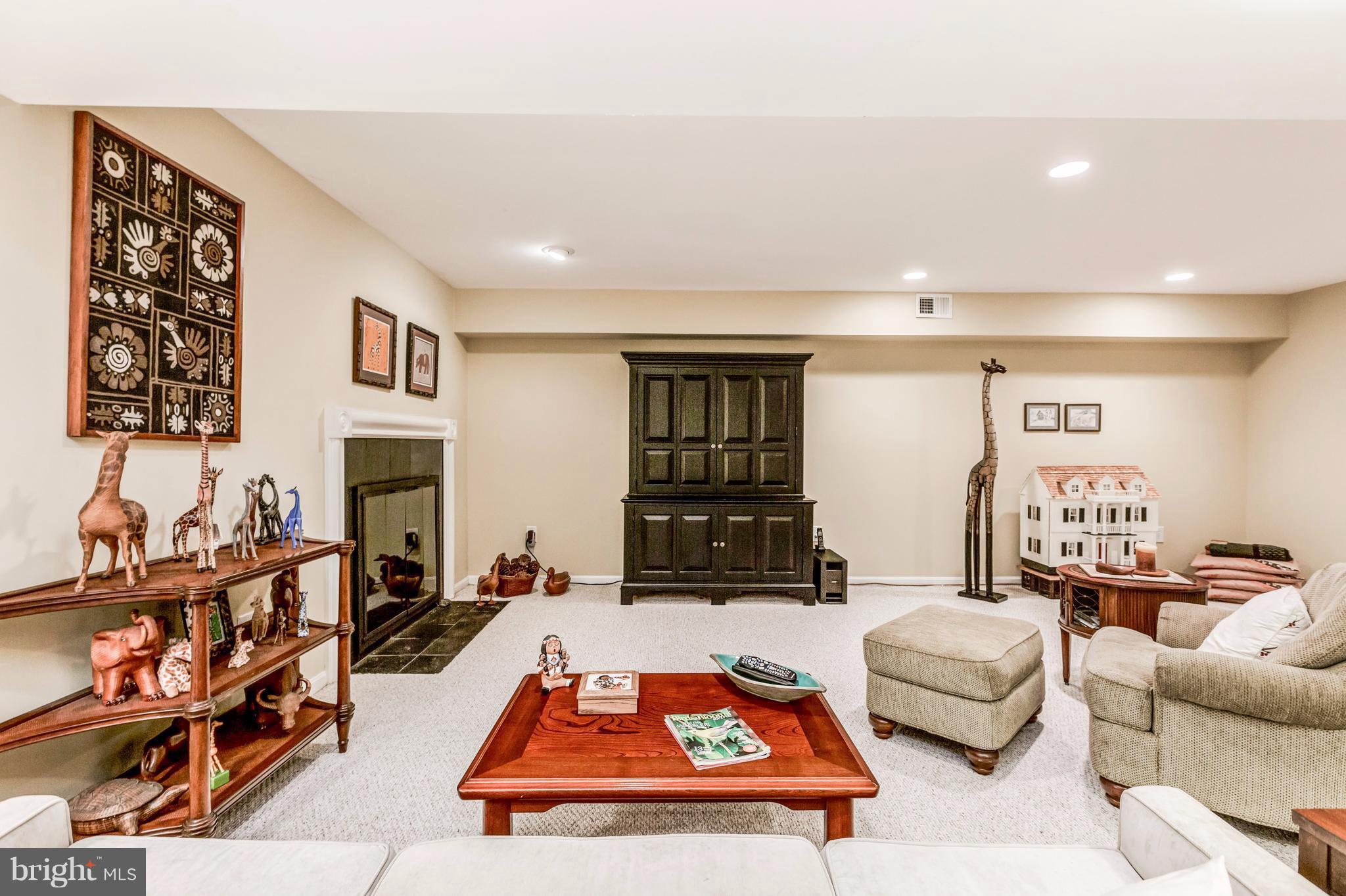 1001 Bellview Road McLean, VA 22102 - Photo 23 of 30 Plenty of entertaining possibilities
