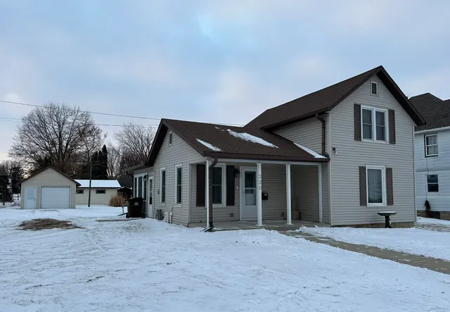 $115,000 | 220 North Simmons Street, Stockton, IL 61085