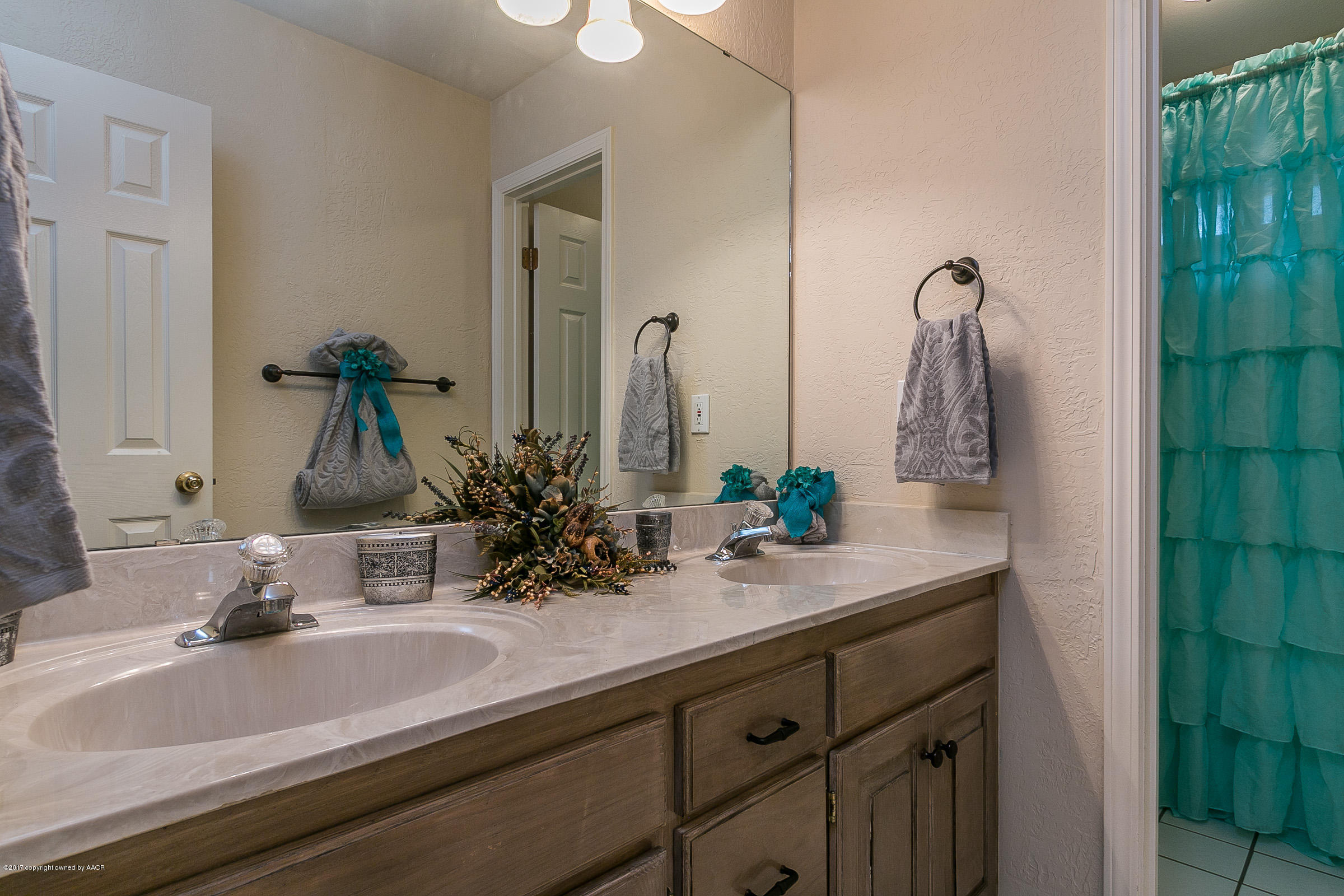 7911 Sheldon Road Amarillo, TX 79119 - Photo 20 of 30 Bathroom 2