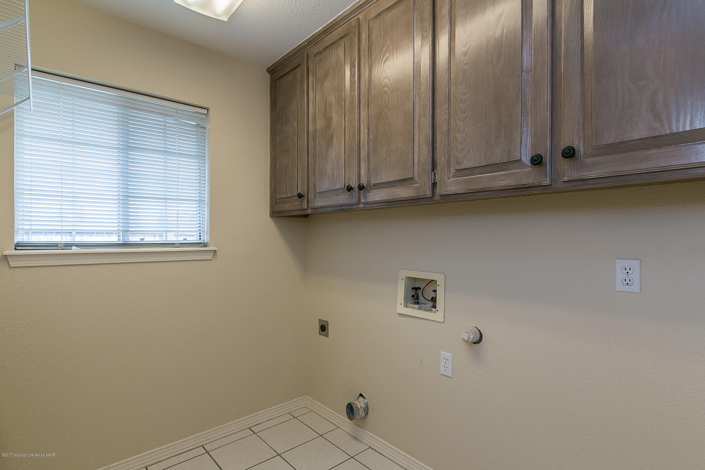 7911 Sheldon Road Amarillo, TX 79119 - Photo 23 of 30 Utility Room