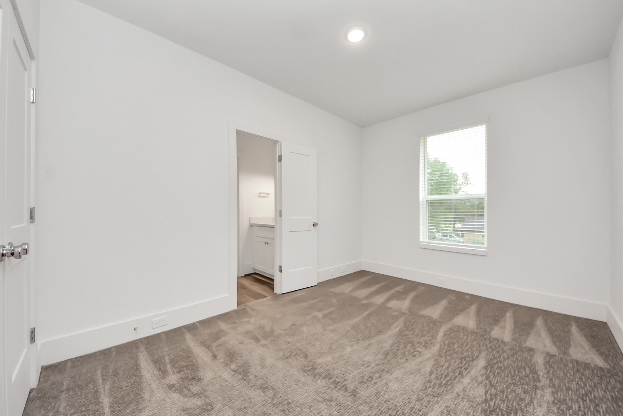 7502 Carver Road, Unit A Houston, TX 77088 - Photo 35 of 48 an empty room with windows