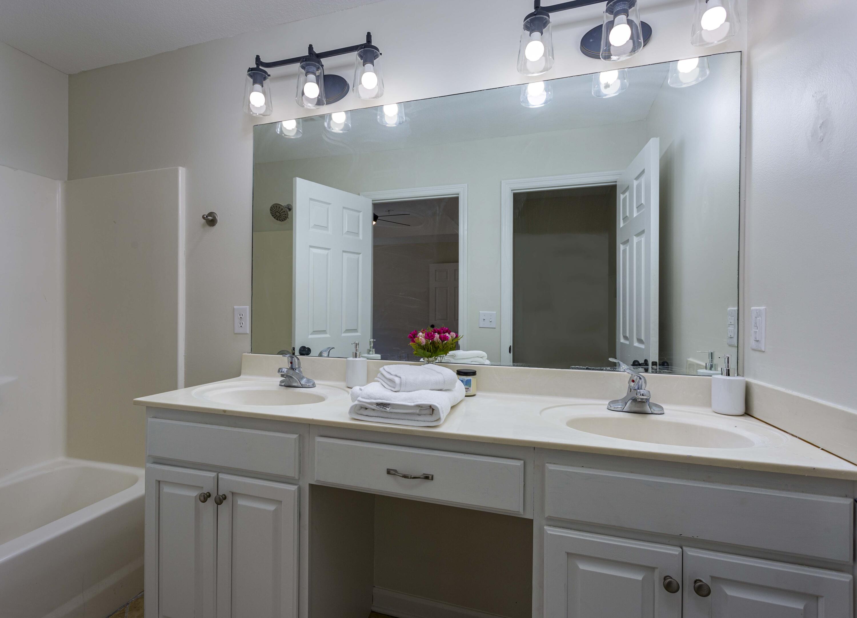 9030 Standifer Gap Road Chattanooga, TN 37421 - Photo 16 of 28 Master Bath