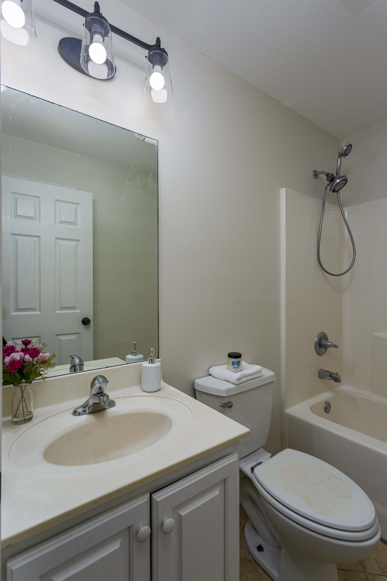 9030 Standifer Gap Road Chattanooga, TN 37421 - Photo 25 of 28 Bath