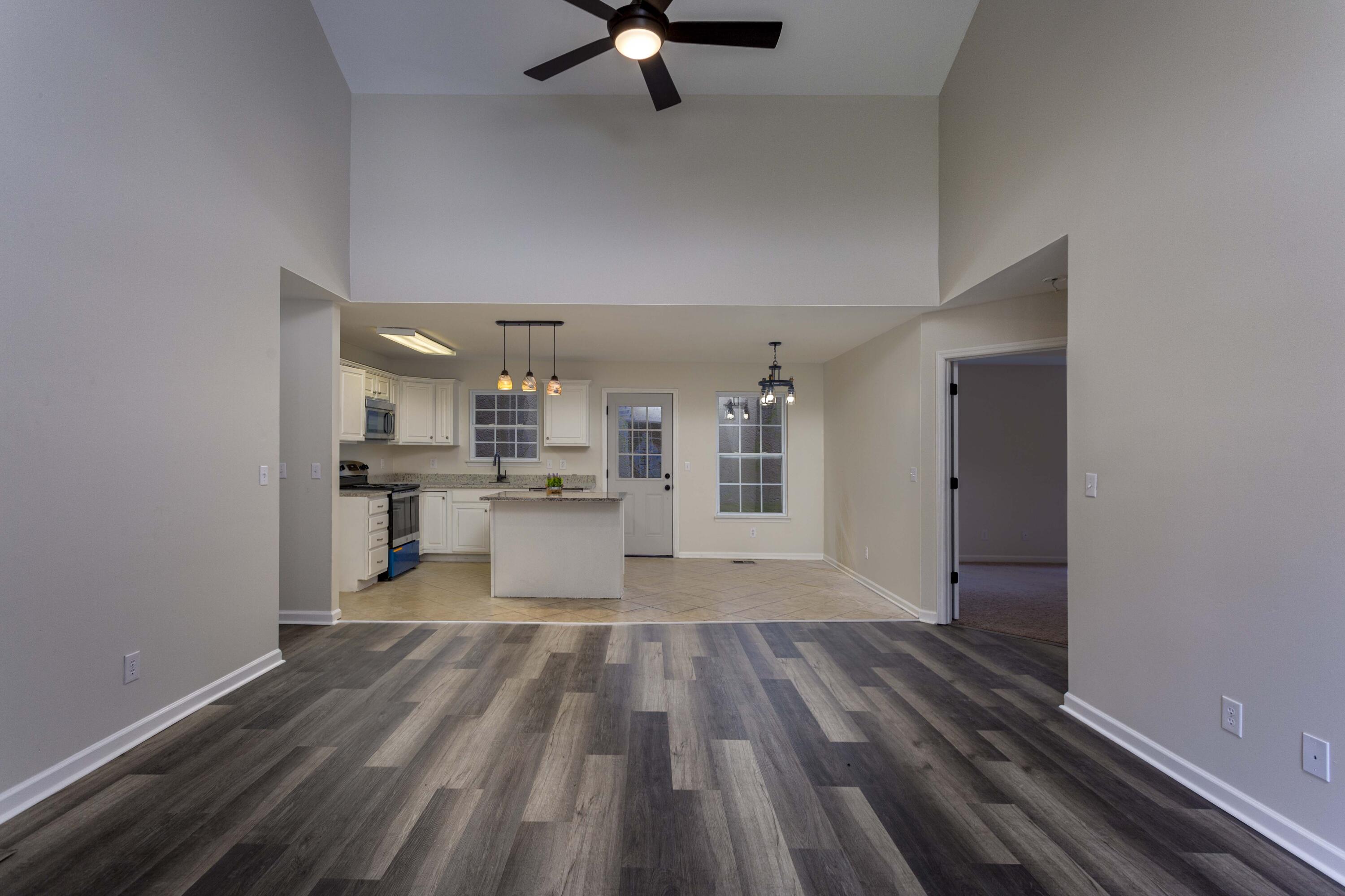9030 Standifer Gap Road Chattanooga, TN 37421 - Photo 3 of 28 Living Room1