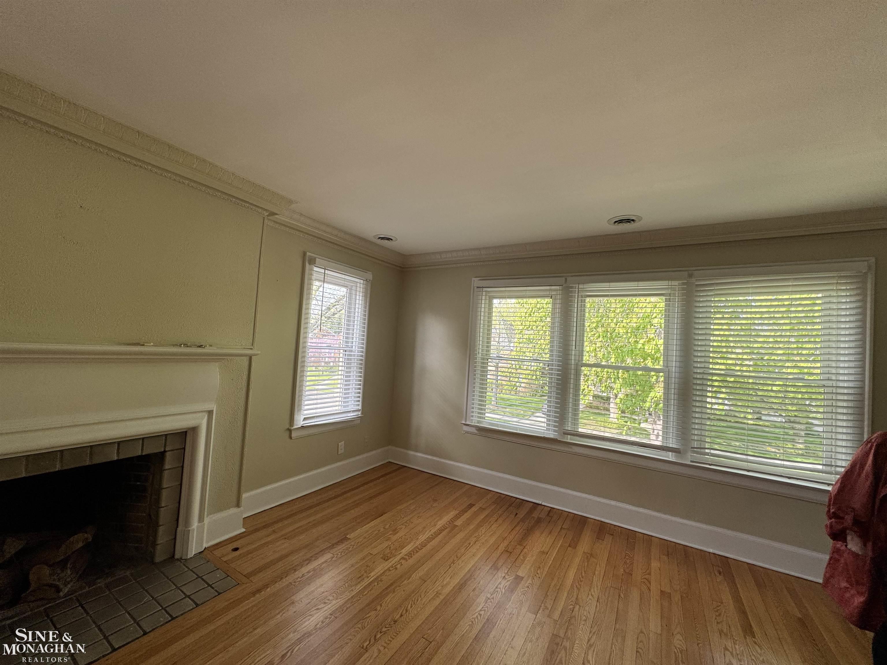 371 Neff Road Grosse Pointe, MI 48230 - Photo 4 of 12