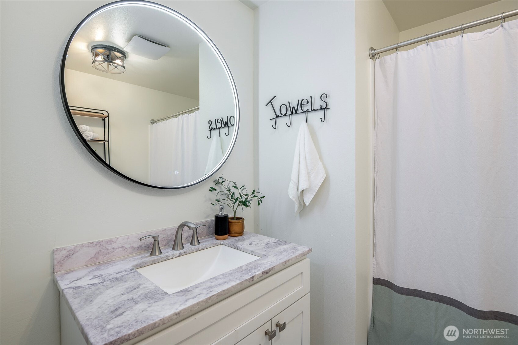 3210 South Bay Road Northeast Olympia, WA 98506 - Photo 15 of 38