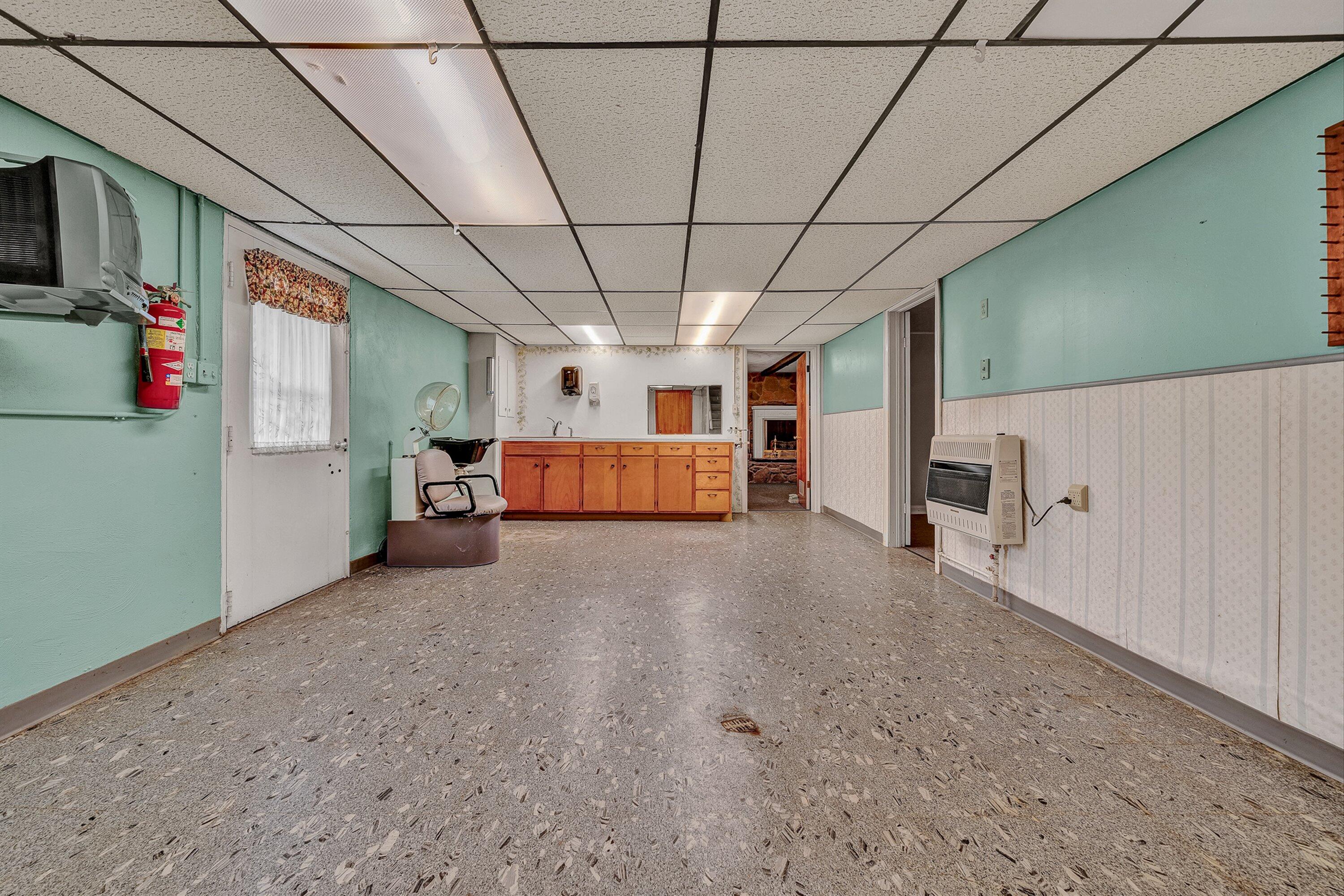 7633 Deer Branch Road Roanoke, VA 24019 - Photo 27 of 58 27-VM-02733