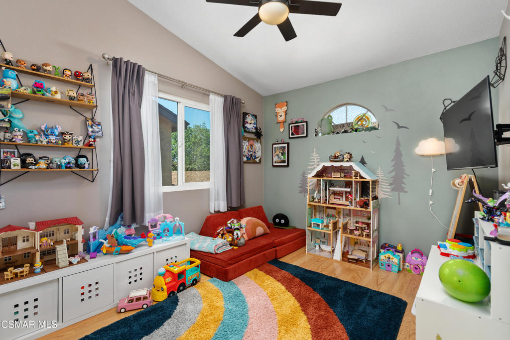 28435 Seco Canyon Road, Unit 153 Saugus, CA 91390 - Photo 15 of 33