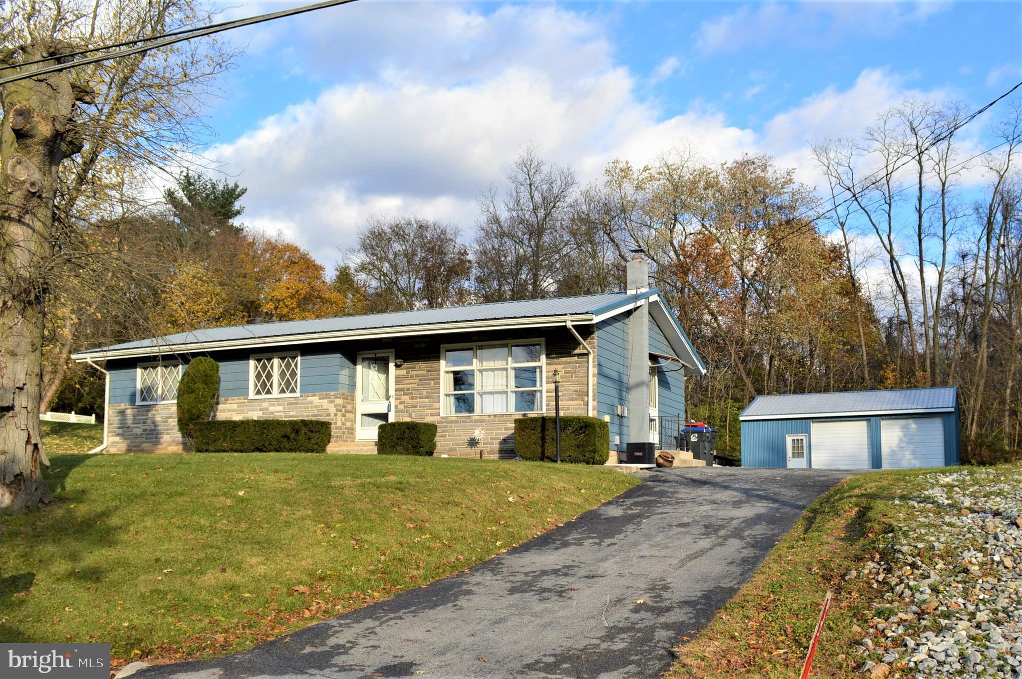 16 South Ridge Road Boiling Springs, PA 17007 - Photo 1 of 13 Gallery Image 1