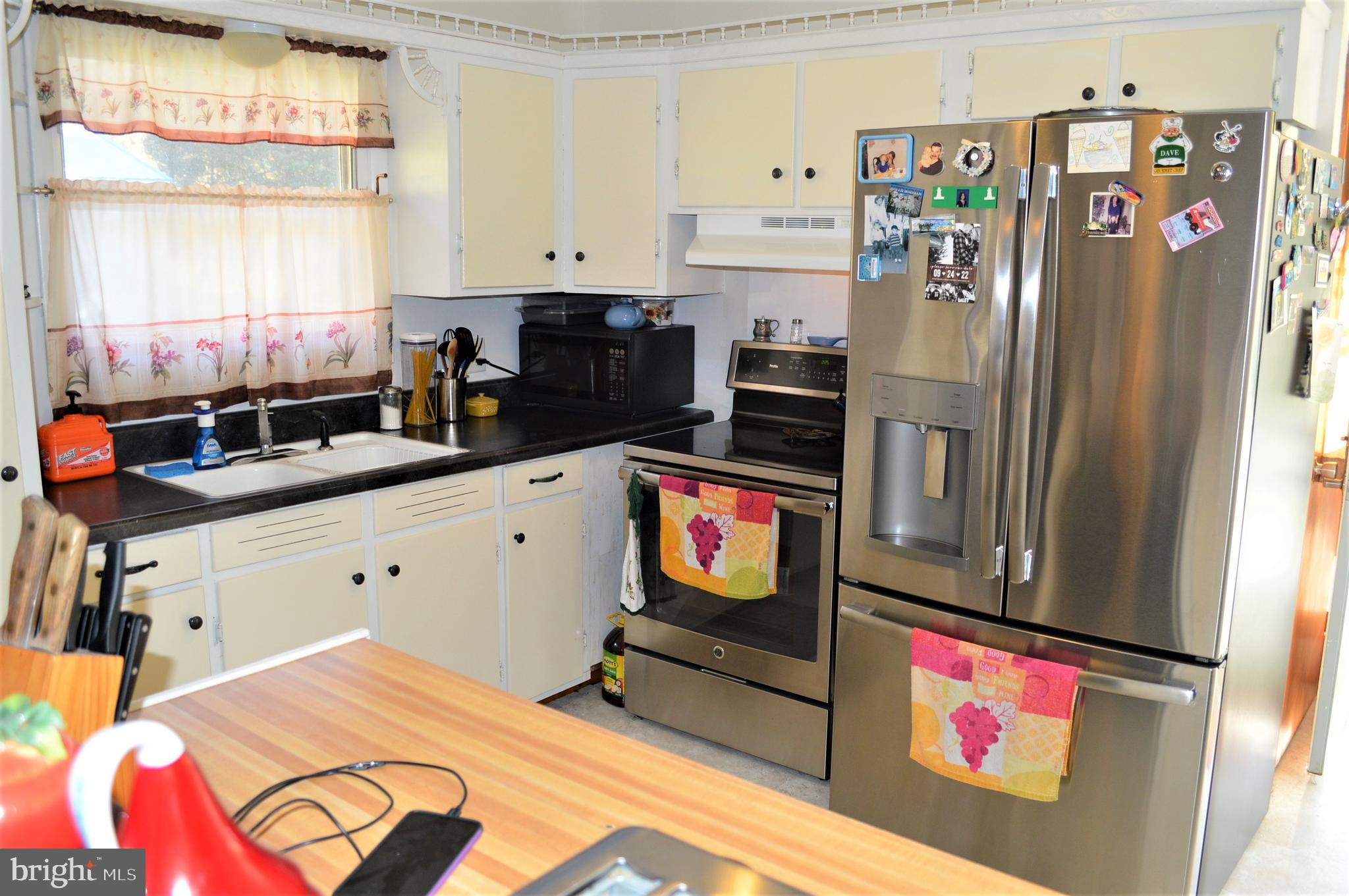16 South Ridge Road Boiling Springs, PA 17007 - Photo 5 of 13 Gallery Image 5
