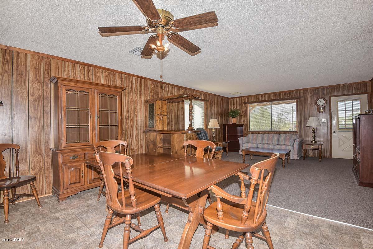 1616 West Yearling Road Phoenix, AZ 85085 - Photo 11 of 42 Dining Room