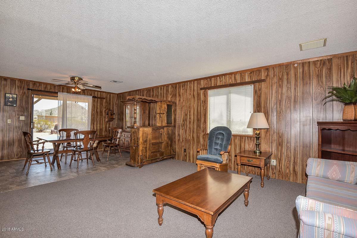 1616 West Yearling Road Phoenix, AZ 85085 - Photo 15 of 42 Living Room-Dining Room