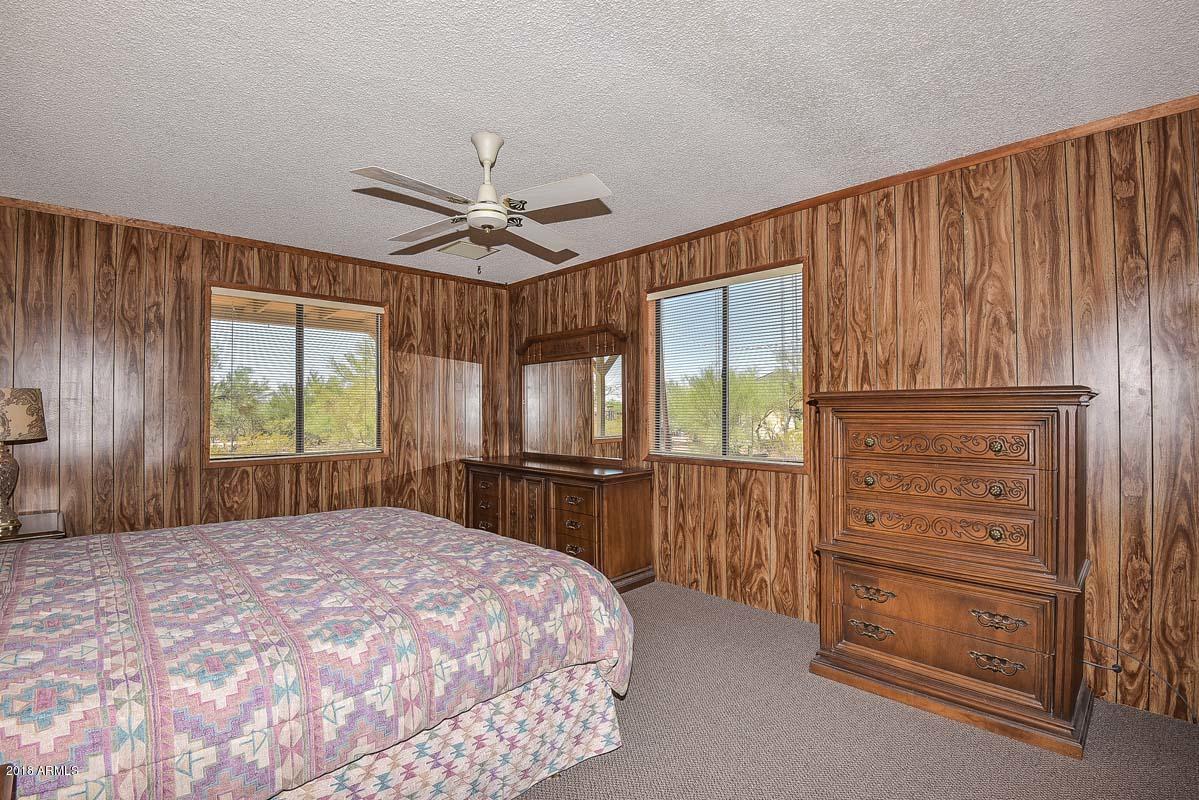 1616 West Yearling Road Phoenix, AZ 85085 - Photo 17 of 42 Master Bedroom2