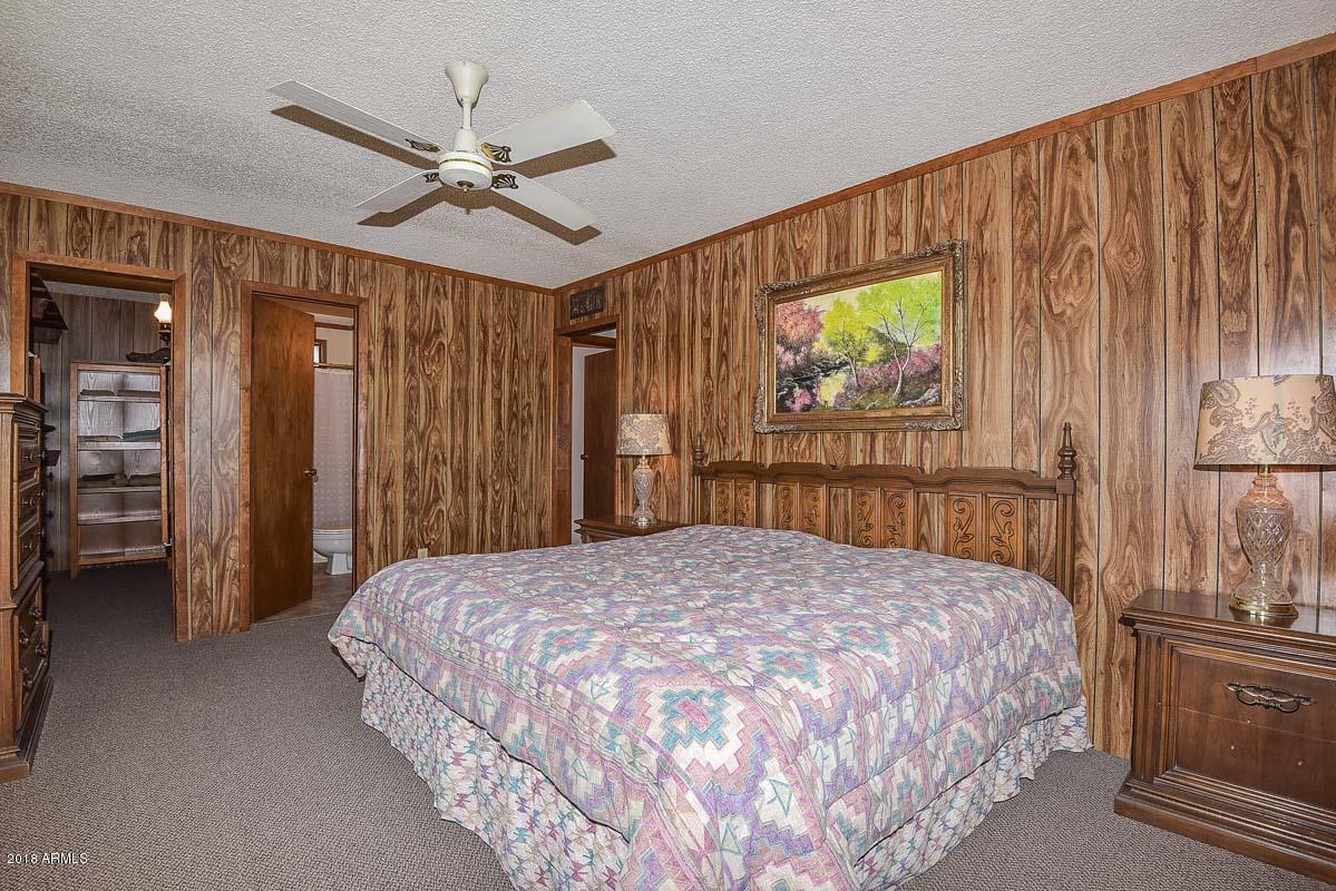 1616 West Yearling Road Phoenix, AZ 85085 - Photo 18 of 42 Master Bedroom-Walk in Closet