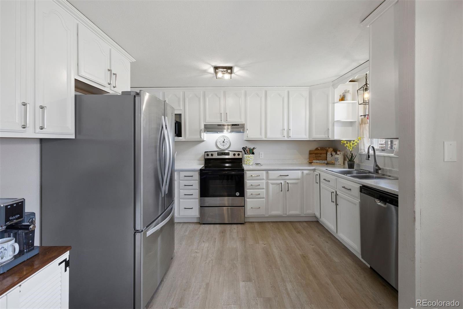 3999 East Nobles Road Centennial, CO 80122 - Photo 12 of 40