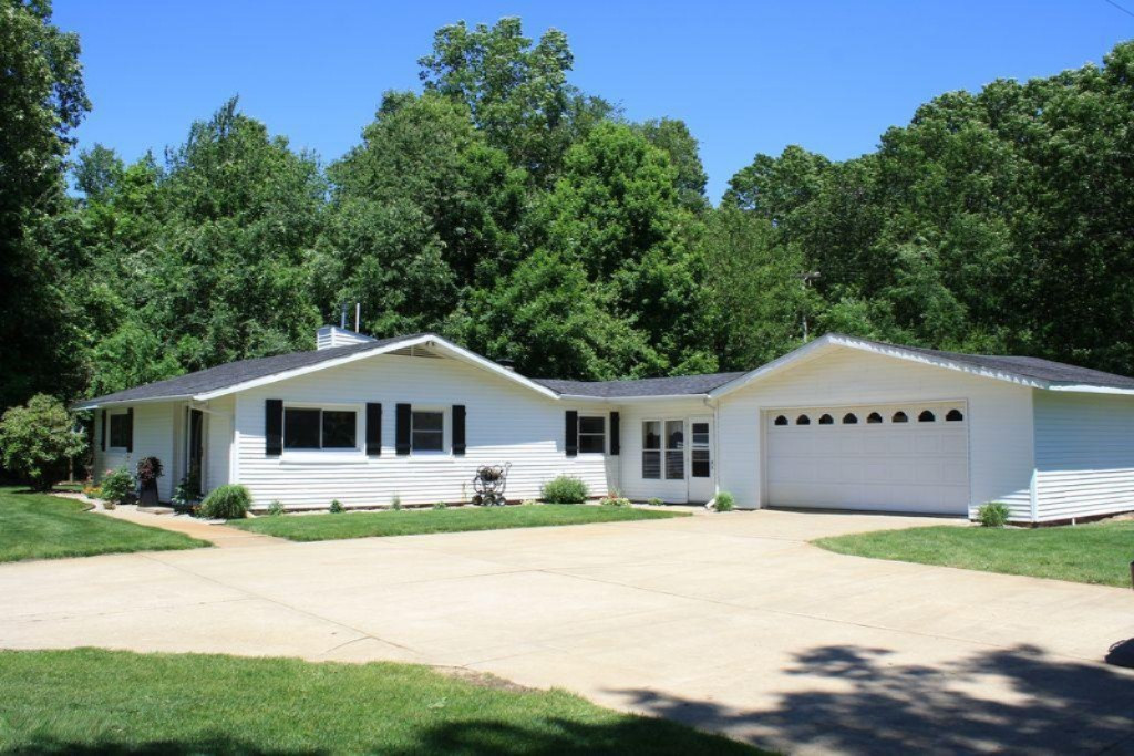 56265 Frank Jones Road Mendon, MI 49072 - Photo 2 of 41 ISbt0l2x2i8s820000000000