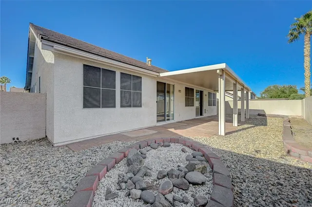 $2,300 | 88 Parker Ranch Drive, Henderson, NV 89012