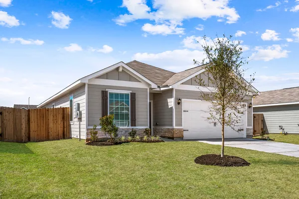 $2,075 | 335 Kingston Way, Waller, TX 77484