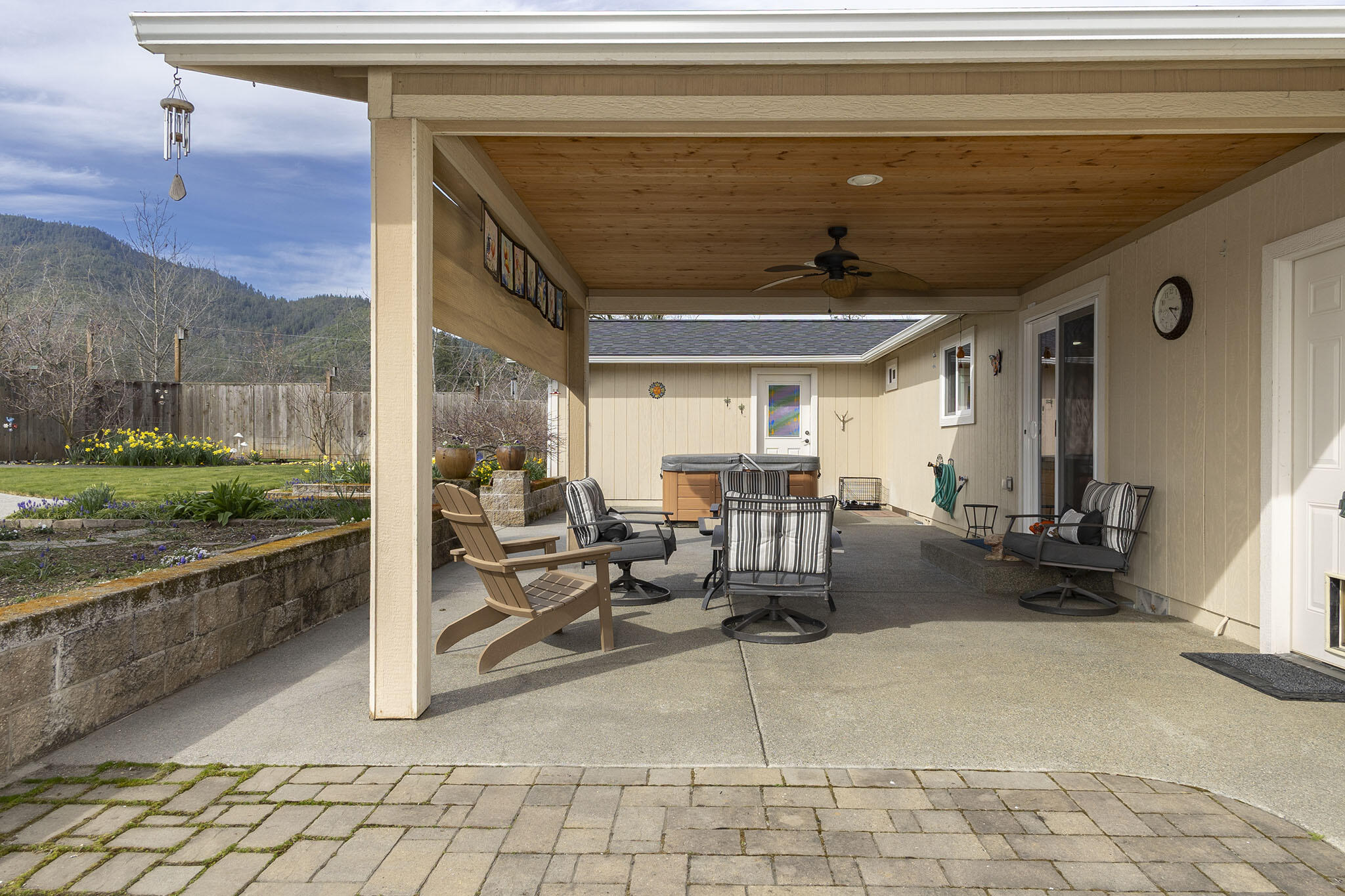 15902 Water Gap Road Williams, OR 97544 - Photo 23 of 67 23