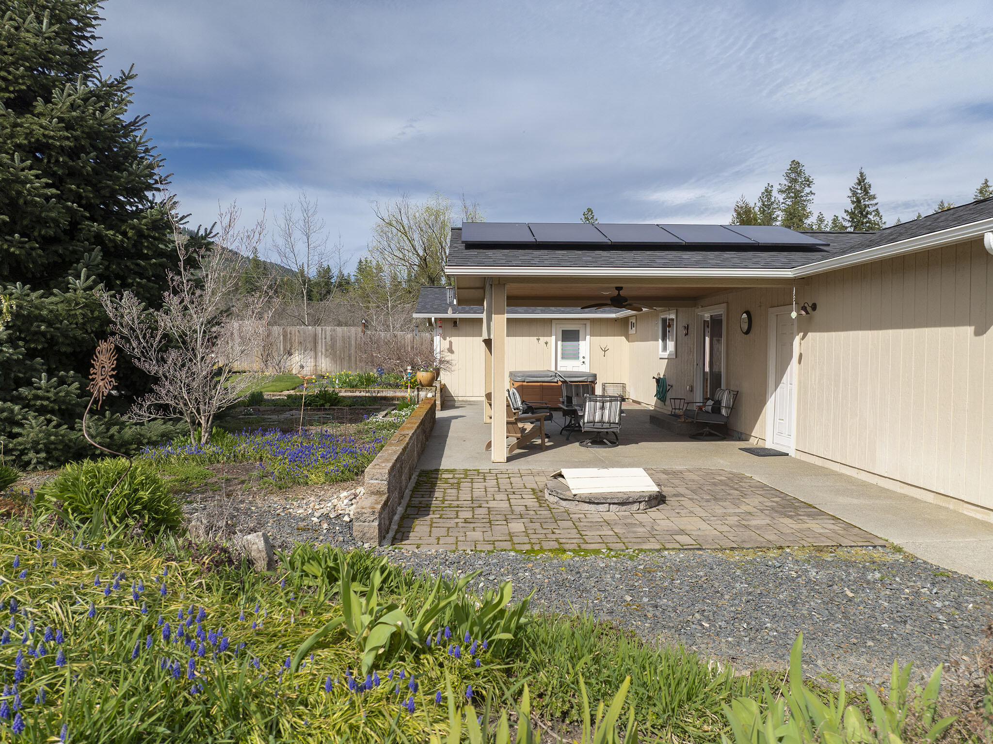 15902 Water Gap Road Williams, OR 97544 - Photo 24 of 67 24