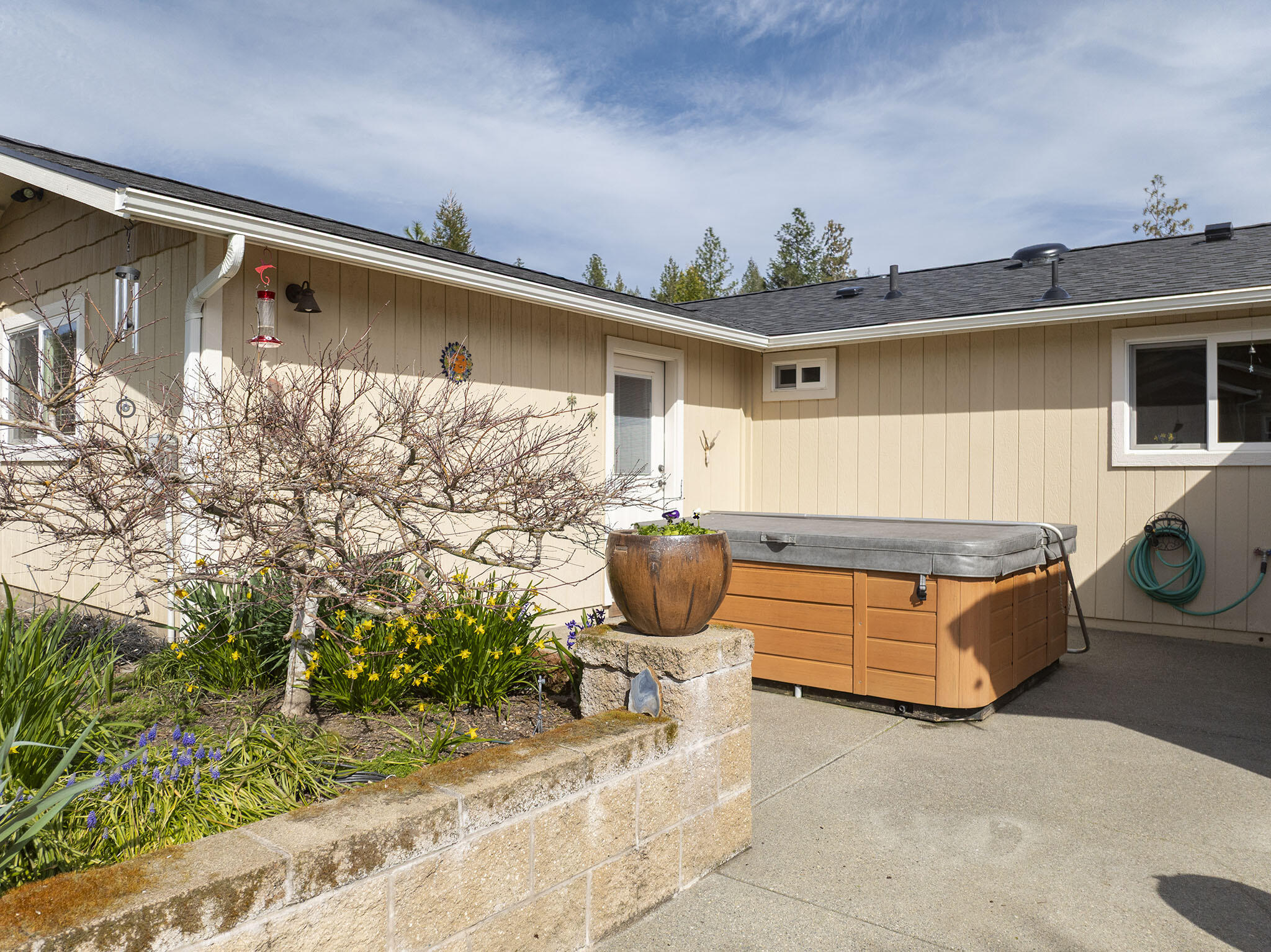 15902 Water Gap Road Williams, OR 97544 - Photo 28 of 67 28