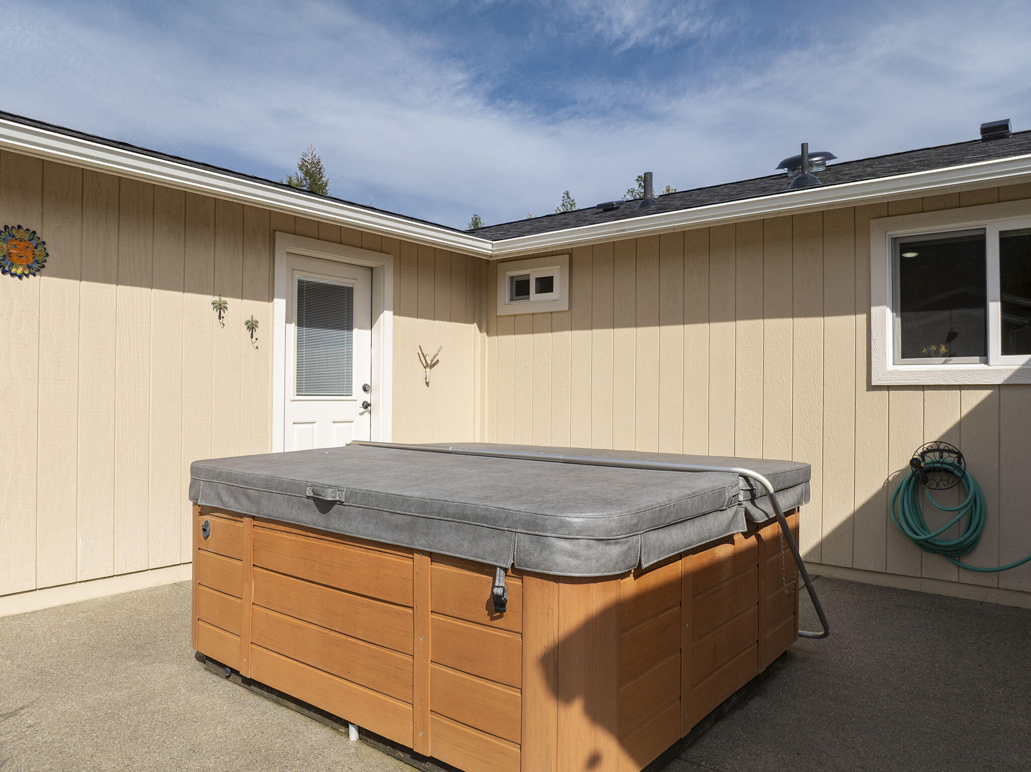 15902 Water Gap Road Williams, OR 97544 - Photo 29 of 67 29