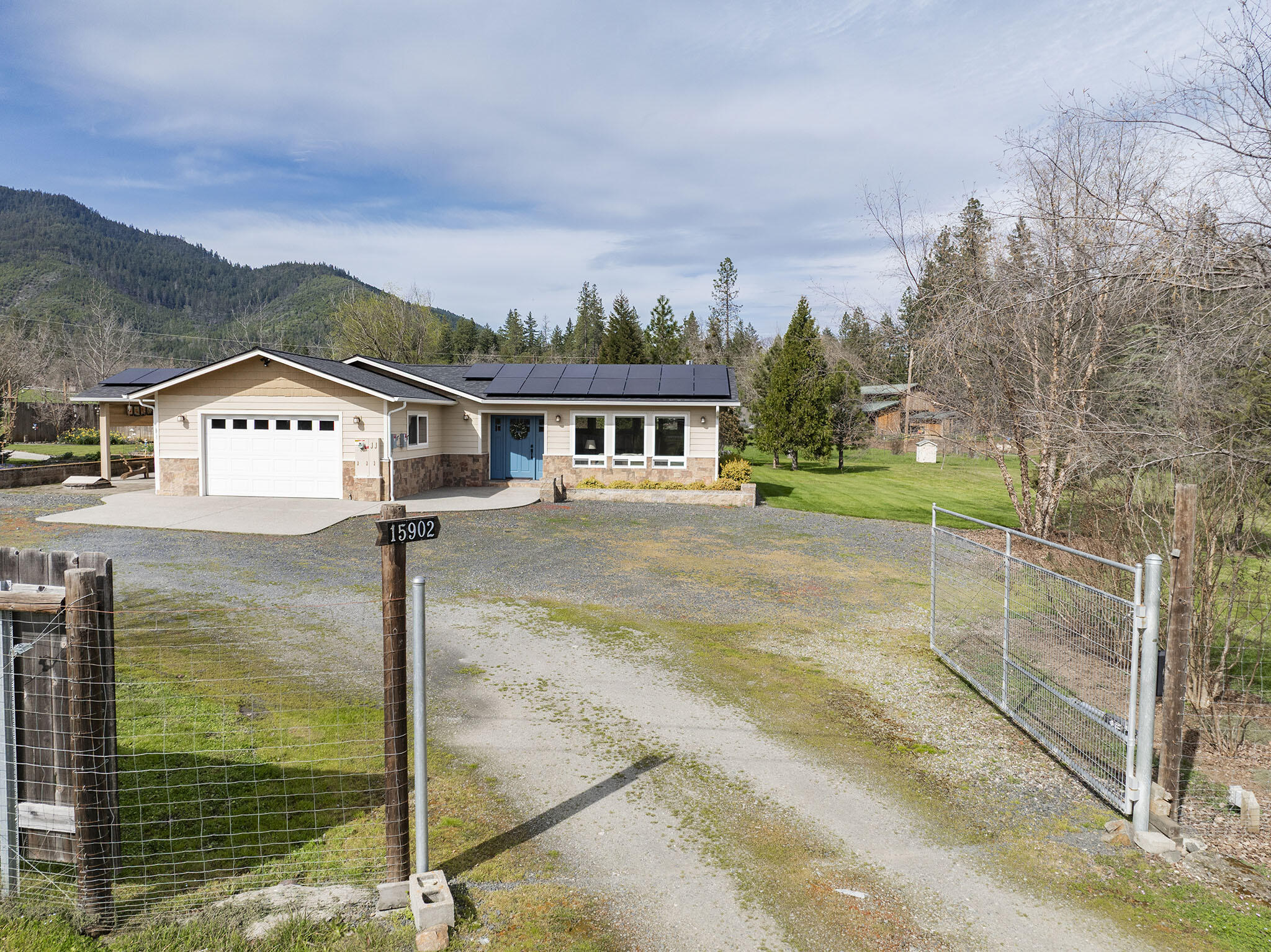 15902 Water Gap Road Williams, OR 97544 - Photo 3 of 67 3
