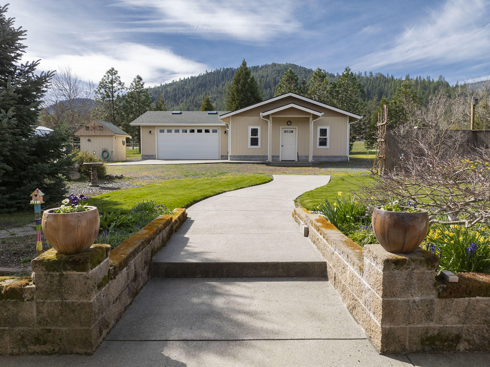 15902 Water Gap Road Williams, OR 97544 - Photo 31 of 67 31