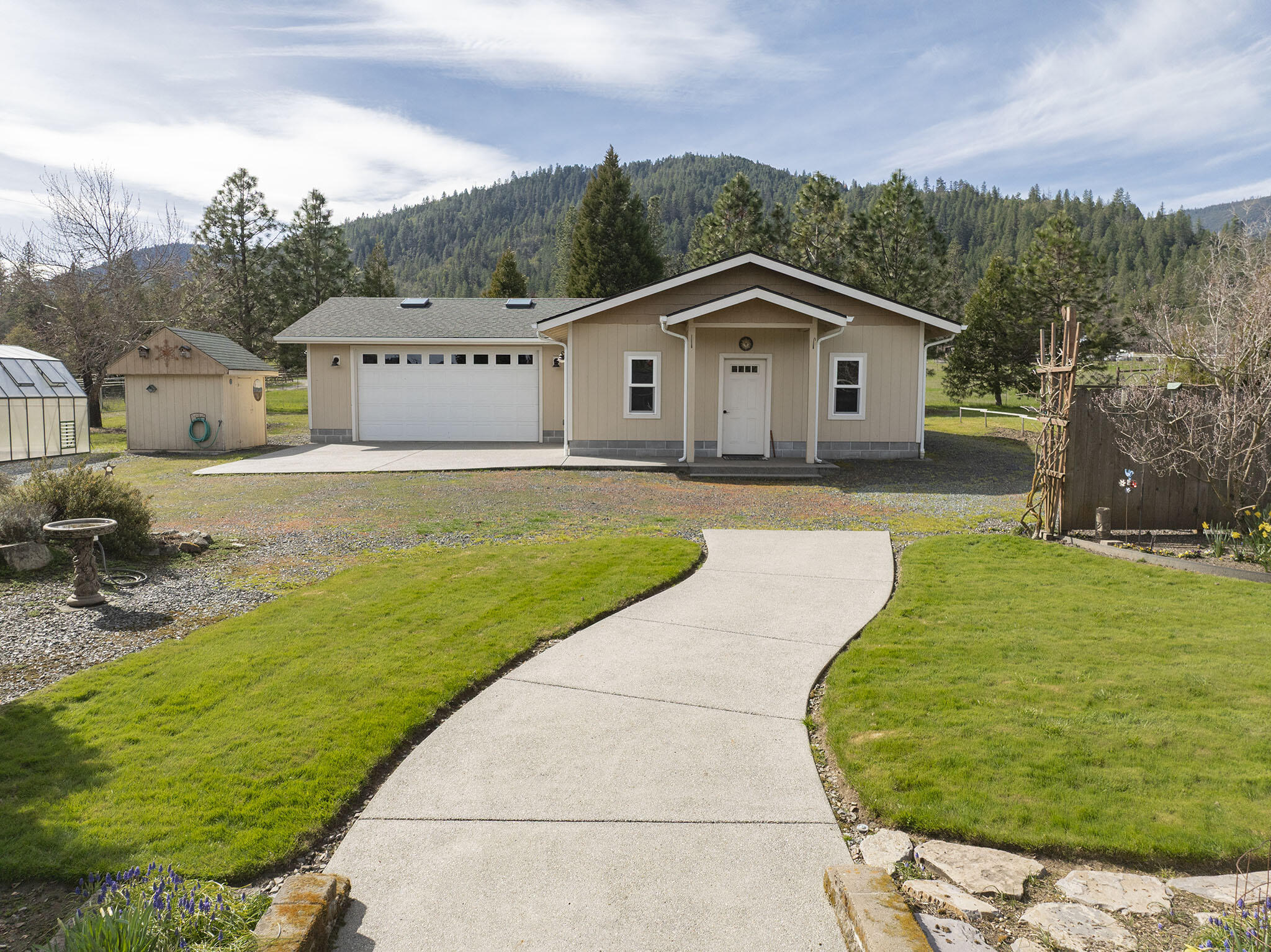 15902 Water Gap Road Williams, OR 97544 - Photo 32 of 67 32