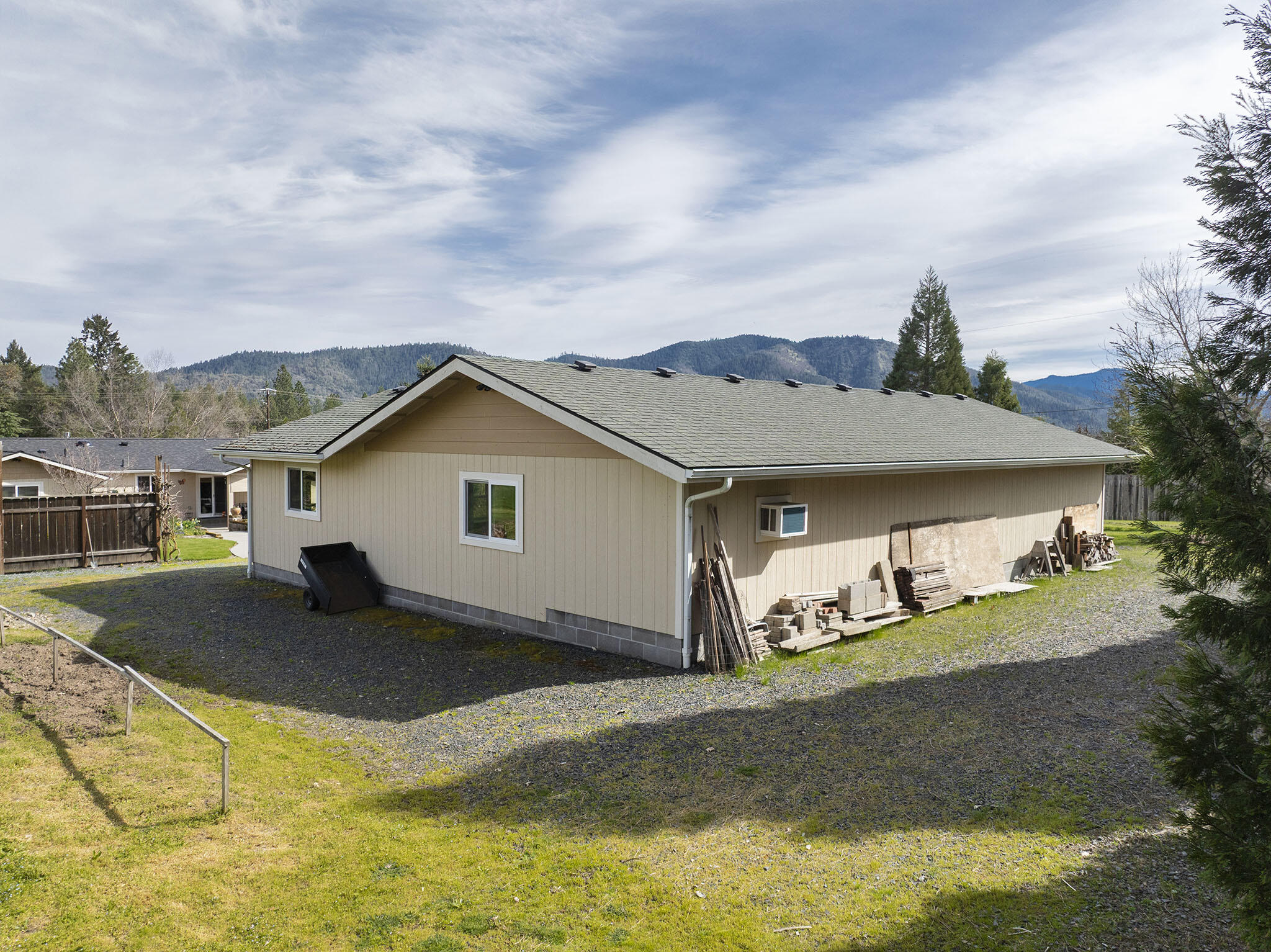 15902 Water Gap Road Williams, OR 97544 - Photo 34 of 67 34