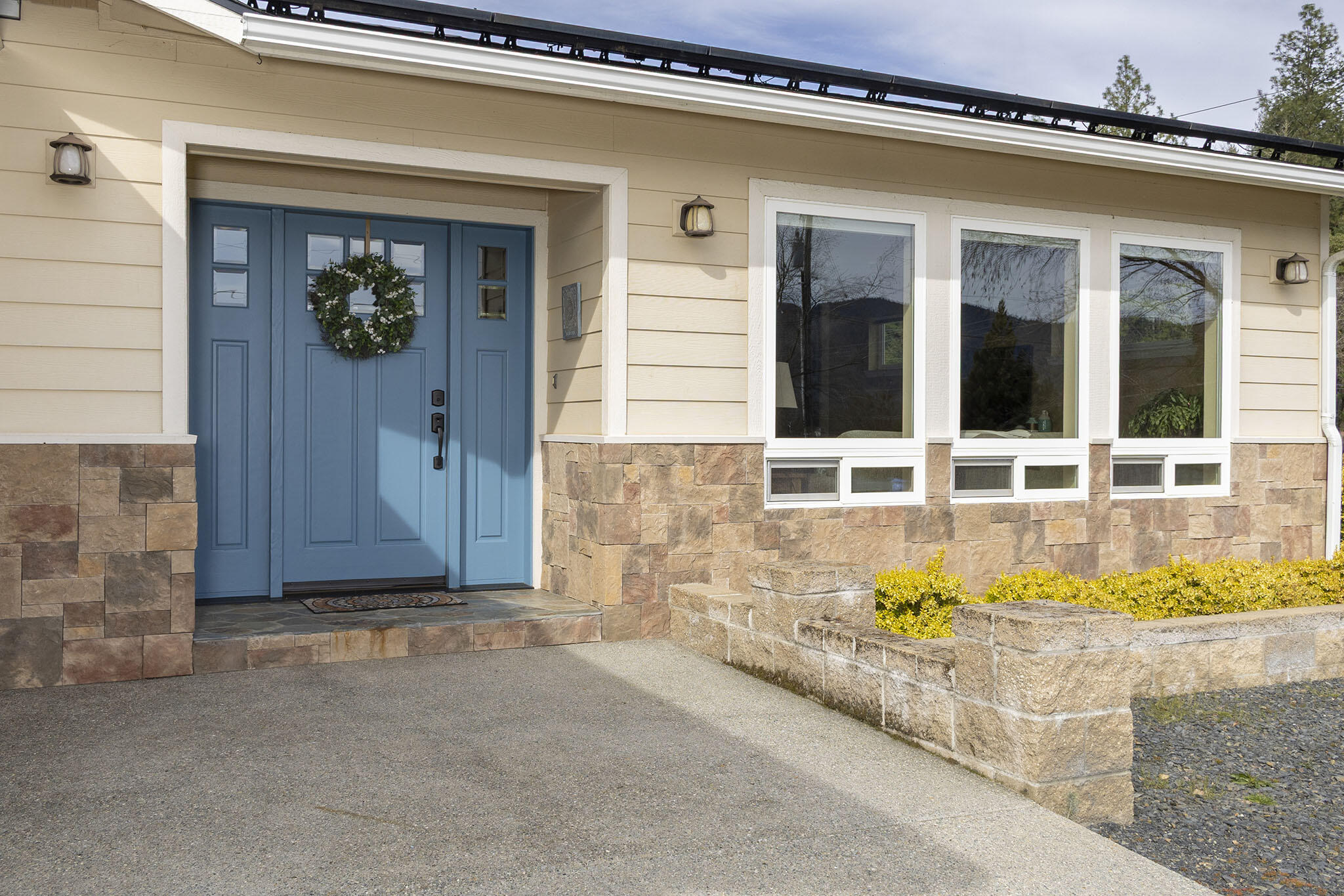 15902 Water Gap Road Williams, OR 97544 - Photo 4 of 67 4