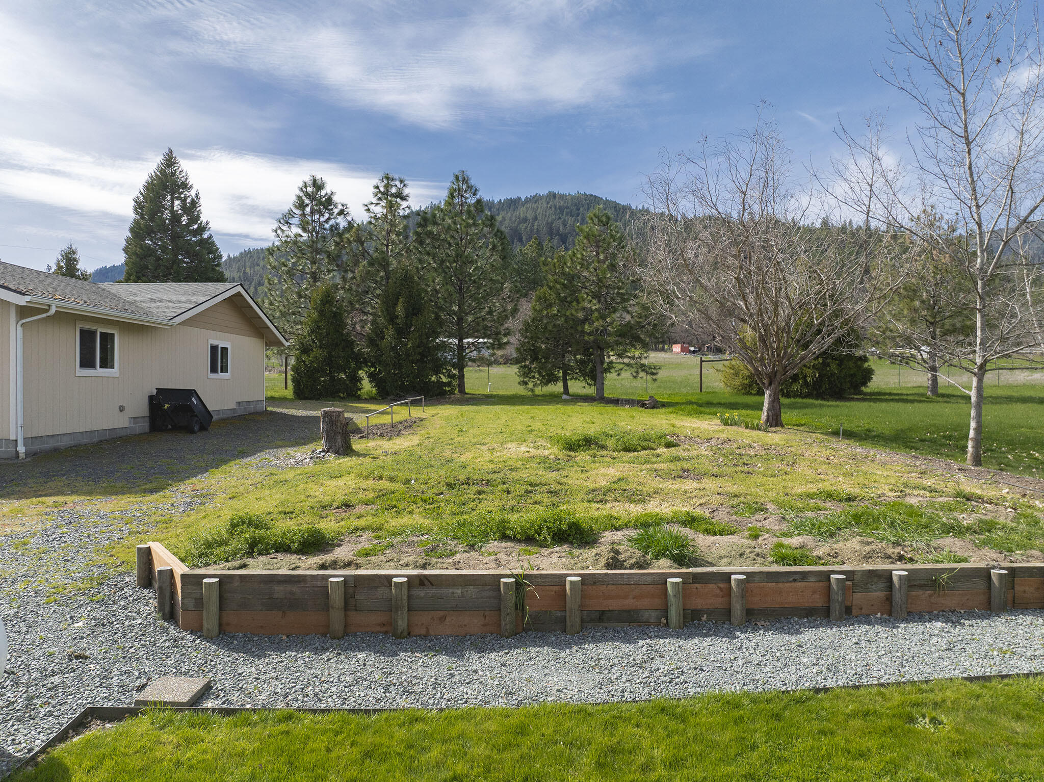 15902 Water Gap Road Williams, OR 97544 - Photo 53 of 67 52