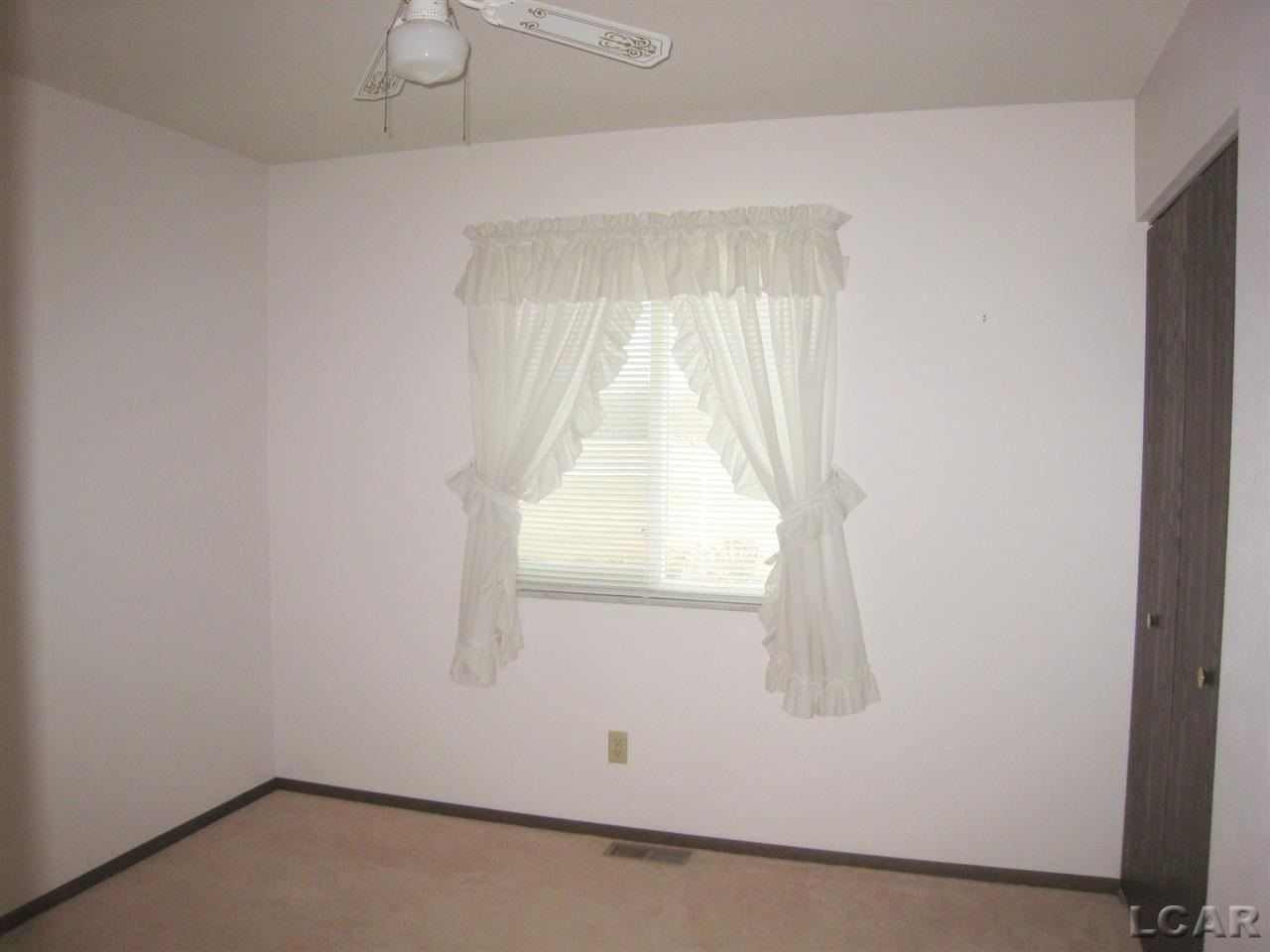 2439 Gady Road Adrian, MI 49221 - Photo 11 of 13 31233344-10.JPG