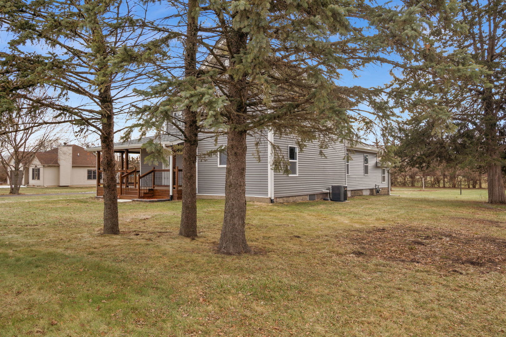 2402 North 41st Road Sheridan, IL 60551 - Photo 26 of 30 a view of a yard with a tree