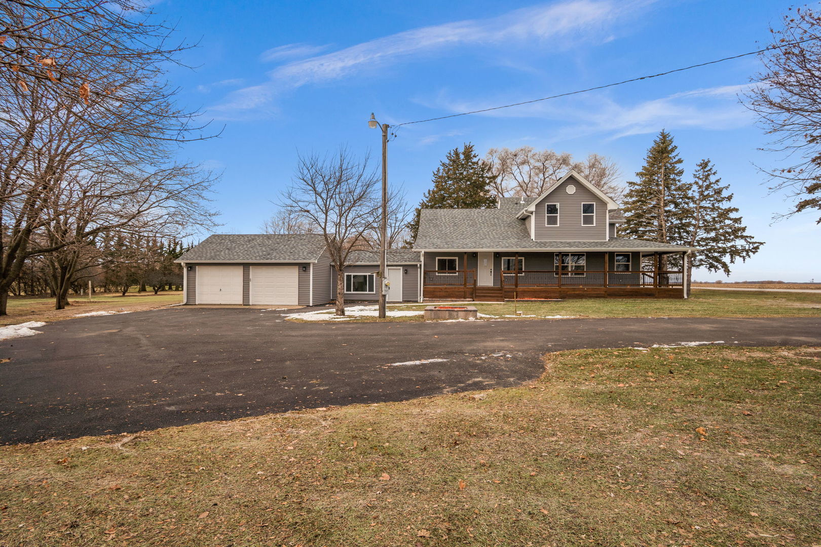 2402 North 41st Road Sheridan, IL 60551 - Photo 3 of 30 a front view of a house with a yard