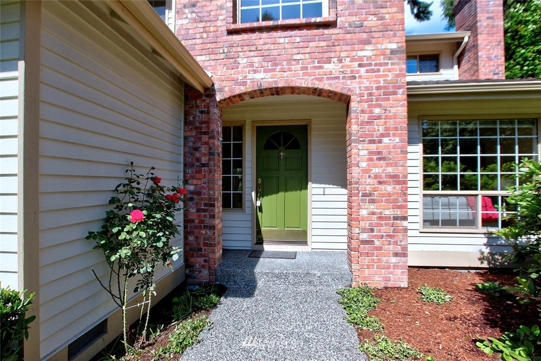 16006 Southeast 149th Street Renton, WA 98059 - Photo 2 of 23 Gallery Image 2