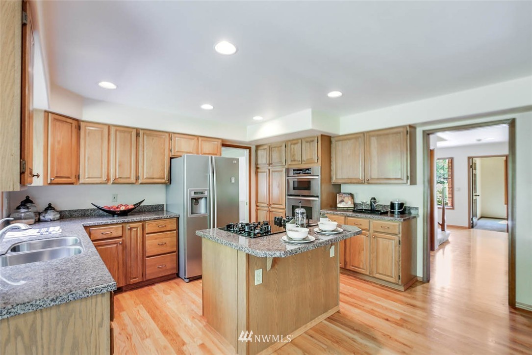 16006 Southeast 149th Street Renton, WA 98059 - Photo 8 of 23 Gallery Image 8