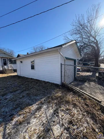 $98,500 | 1211 Southwest Woodward Avenue, Topeka, KS 66604