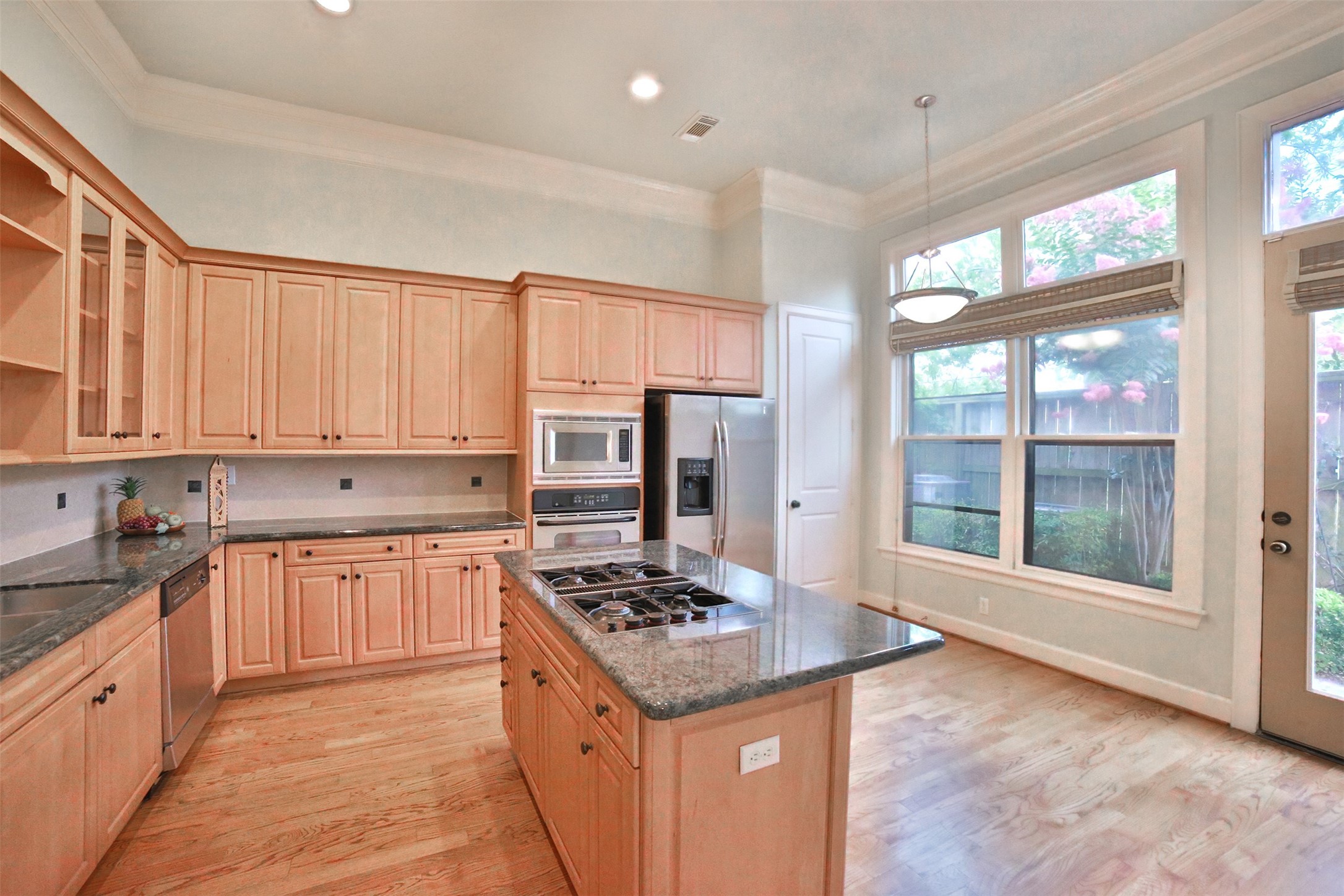 6335 East Mystic Meadow Houston, TX 77021 - Photo 6 of 40