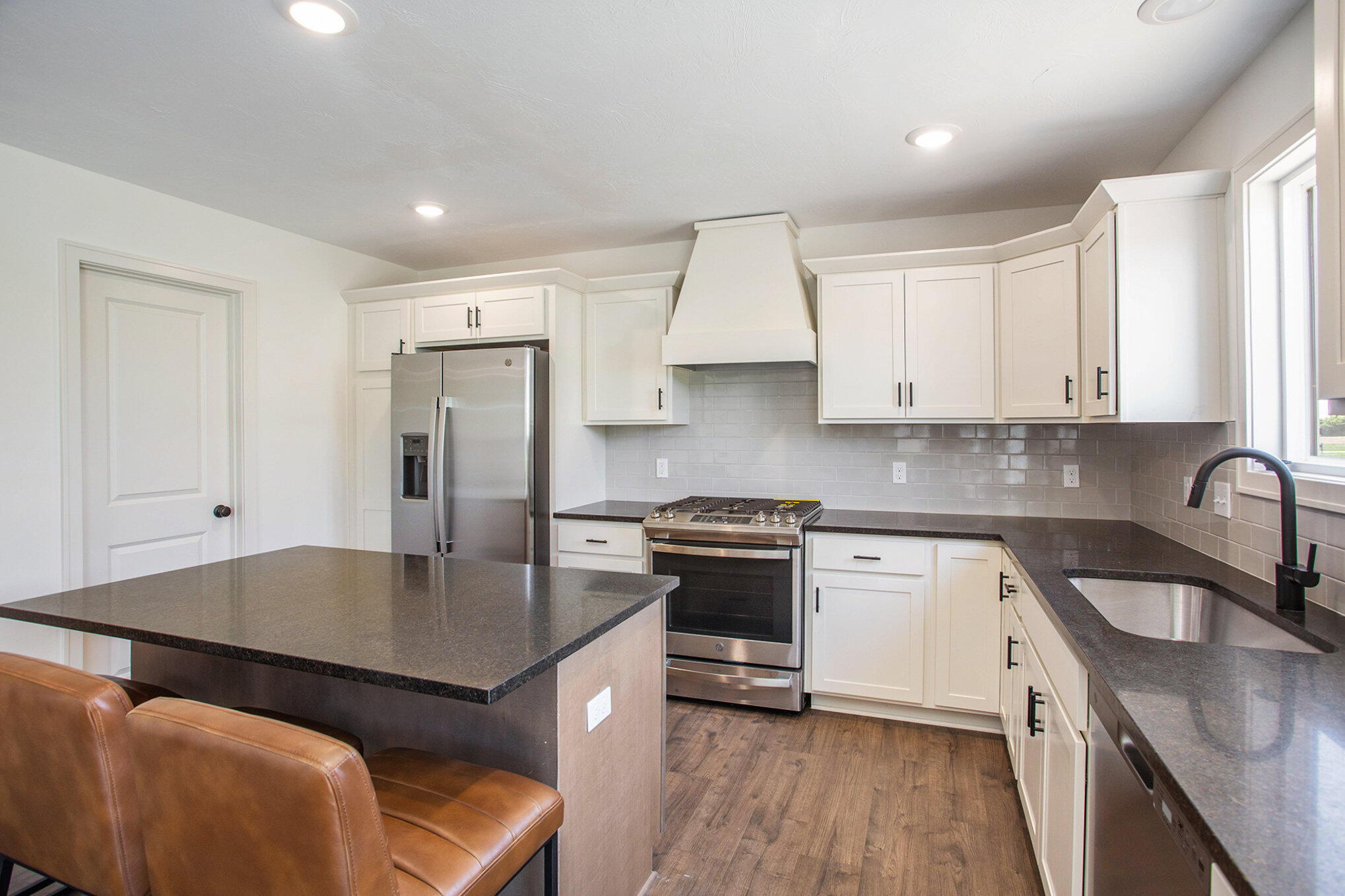 8355 Bauer Rdg Avenue Jenison, MI 49428 - Photo 16 of 25 Kitchen