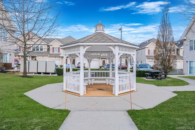 $535,000 | 119 Wildwood Circle, Holtsville, NY 11742